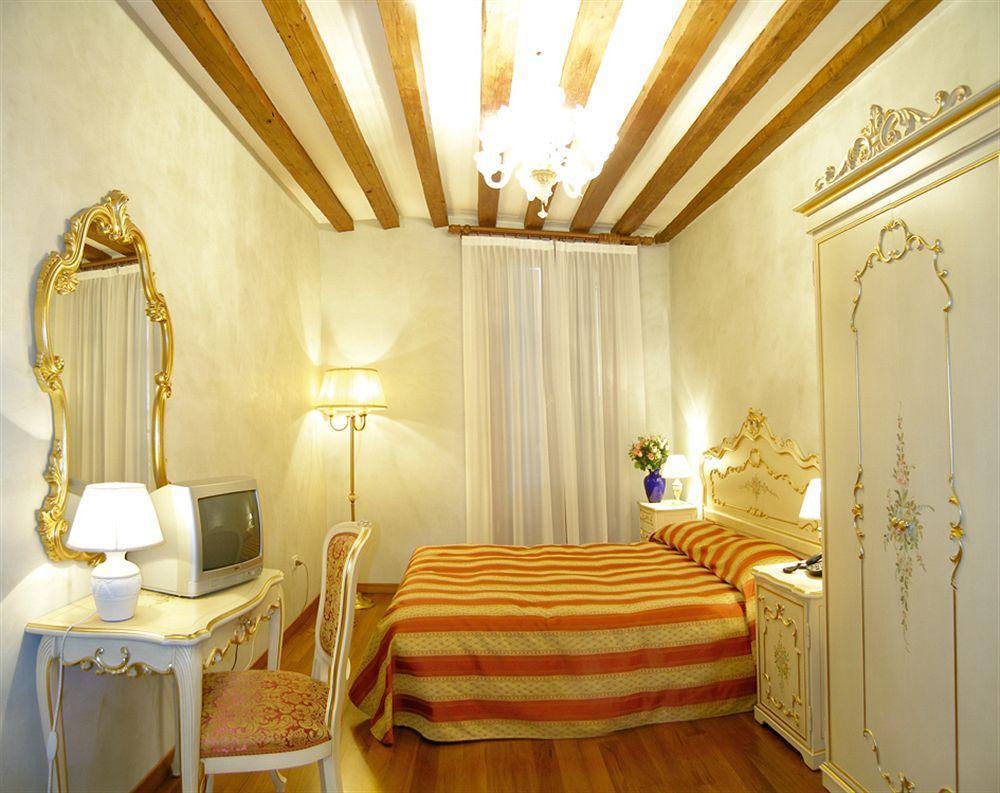 Appartamenti San Luca Венеция Екстериор снимка