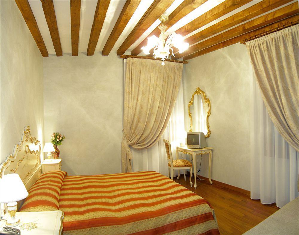 Appartamenti San Luca Венеция Екстериор снимка
