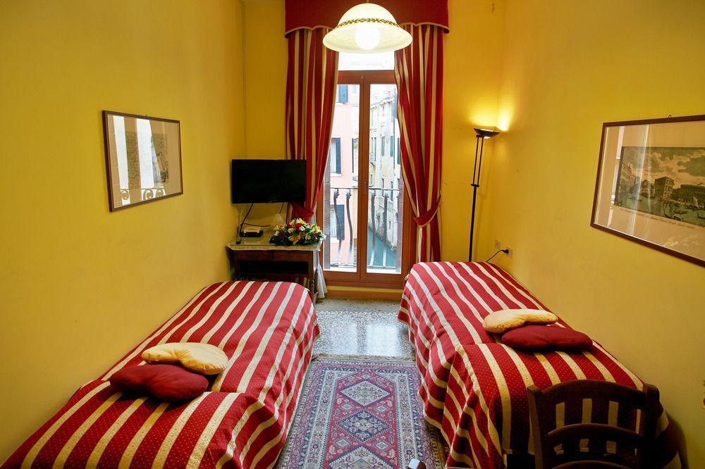 Appartamenti San Luca Венеция Екстериор снимка